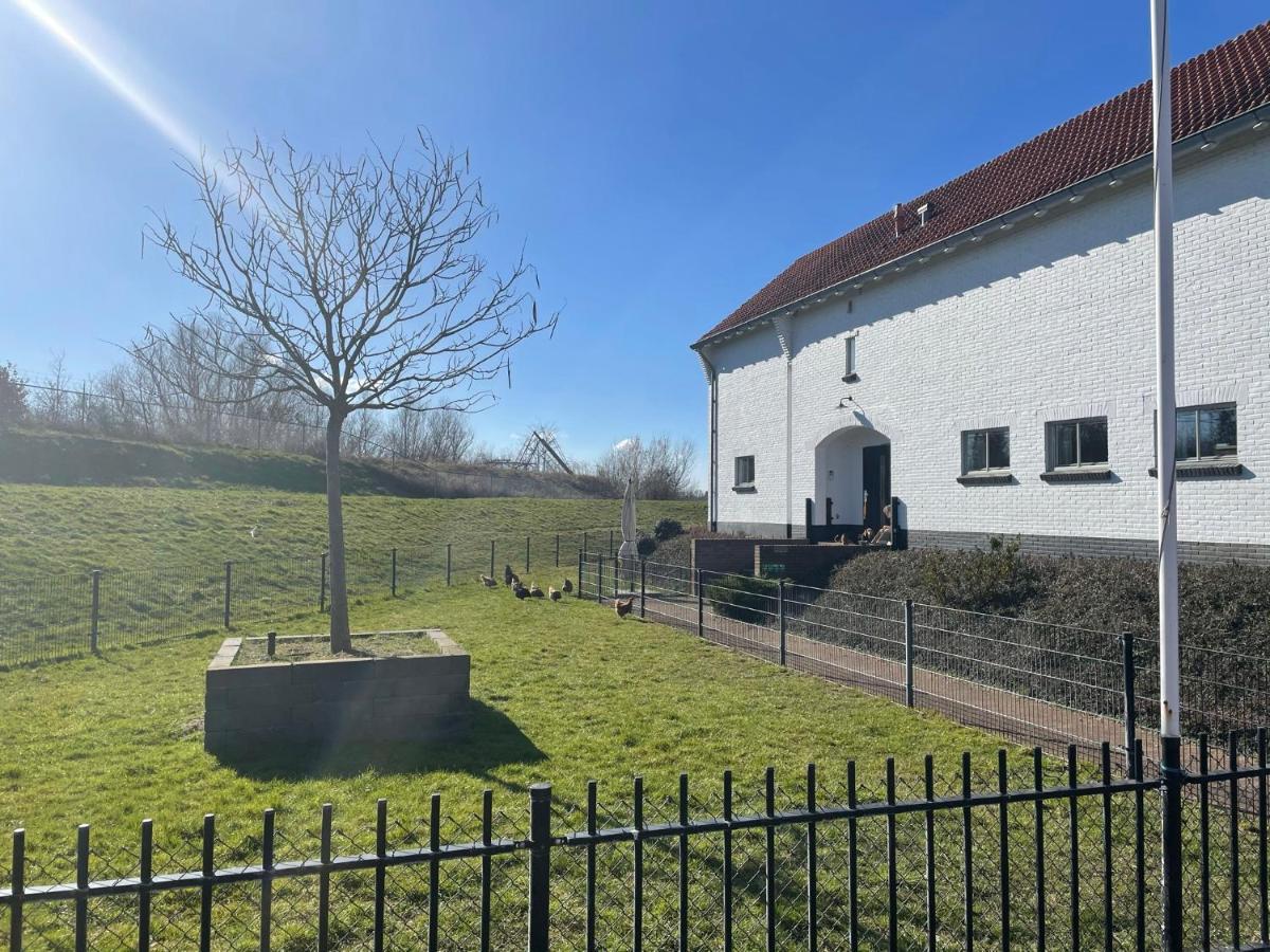 B&B Pompgebouw Aan De Rijn Tolkamer Bagian luar foto